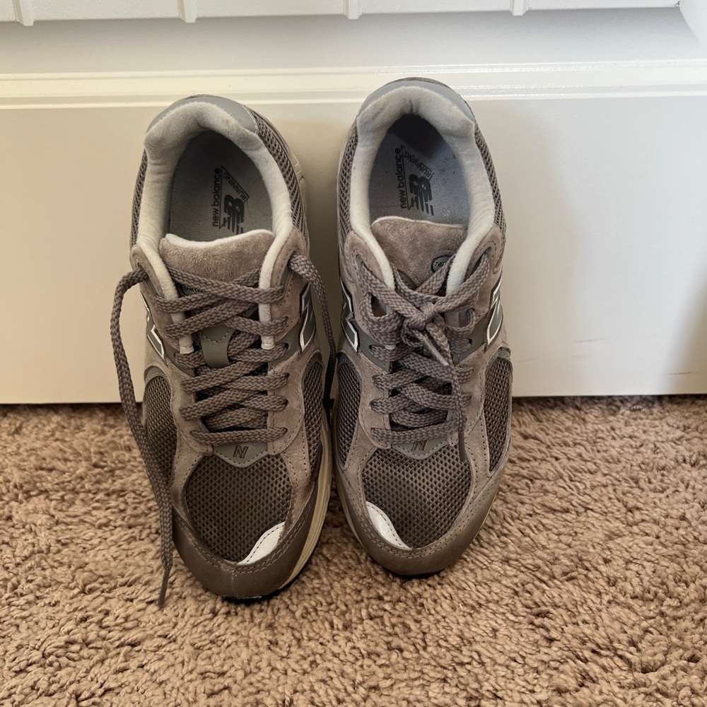 New balance 2002r